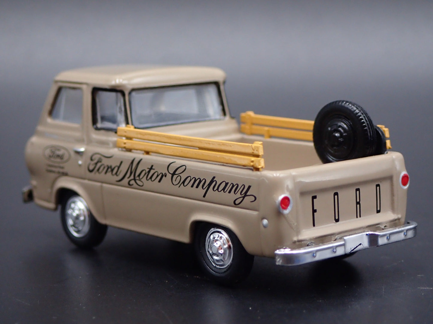 1964 64 FORD ECONOLINE PICKUP TRUCK RARE 1:64 SCALE DIORAMA DIECAST MODEL CAR