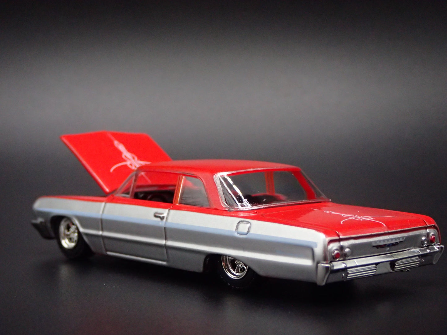 1964 64 CHEVY CHEVROLET BISCAYNE RED 1:64 SCALE DIORAMA DIECAST MODEL CAR