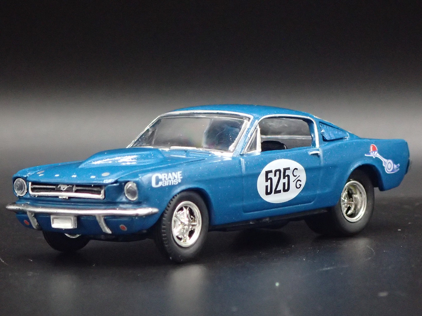 1965 65 FORD MUSTANG 2+2 FASTBACK CRANE 1/64 SCALE COLLECTIBLE DIECAST MODEL CAR