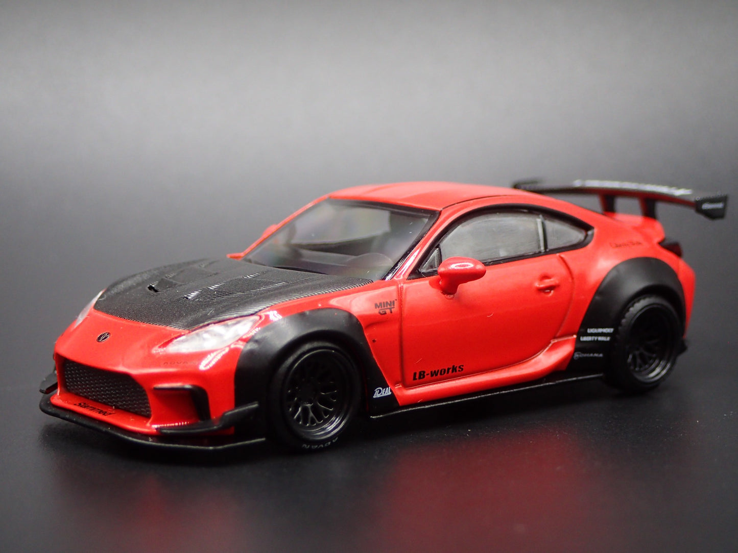 2021-2025 TOYOTA GR86 LB NATION 1/64 SCALE COLLECTIBLE DIORAMA DIECAST MODEL CAR