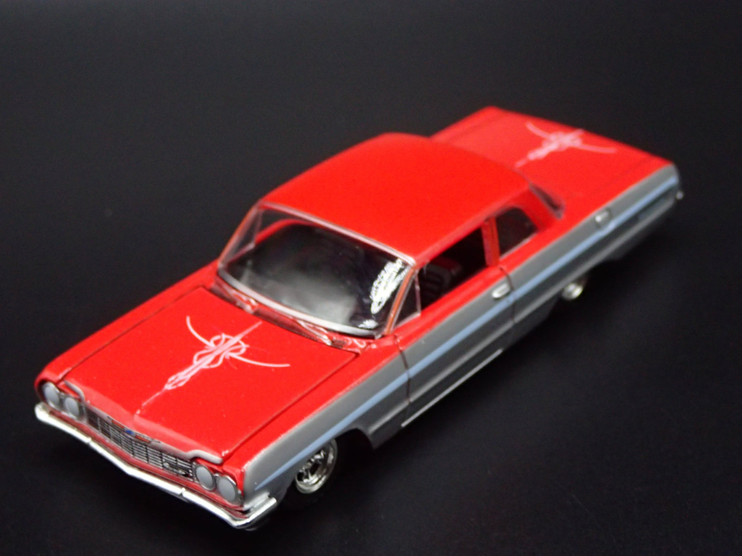 1964 64 CHEVY CHEVROLET BISCAYNE RED 1:64 SCALE DIORAMA DIECAST MODEL CAR