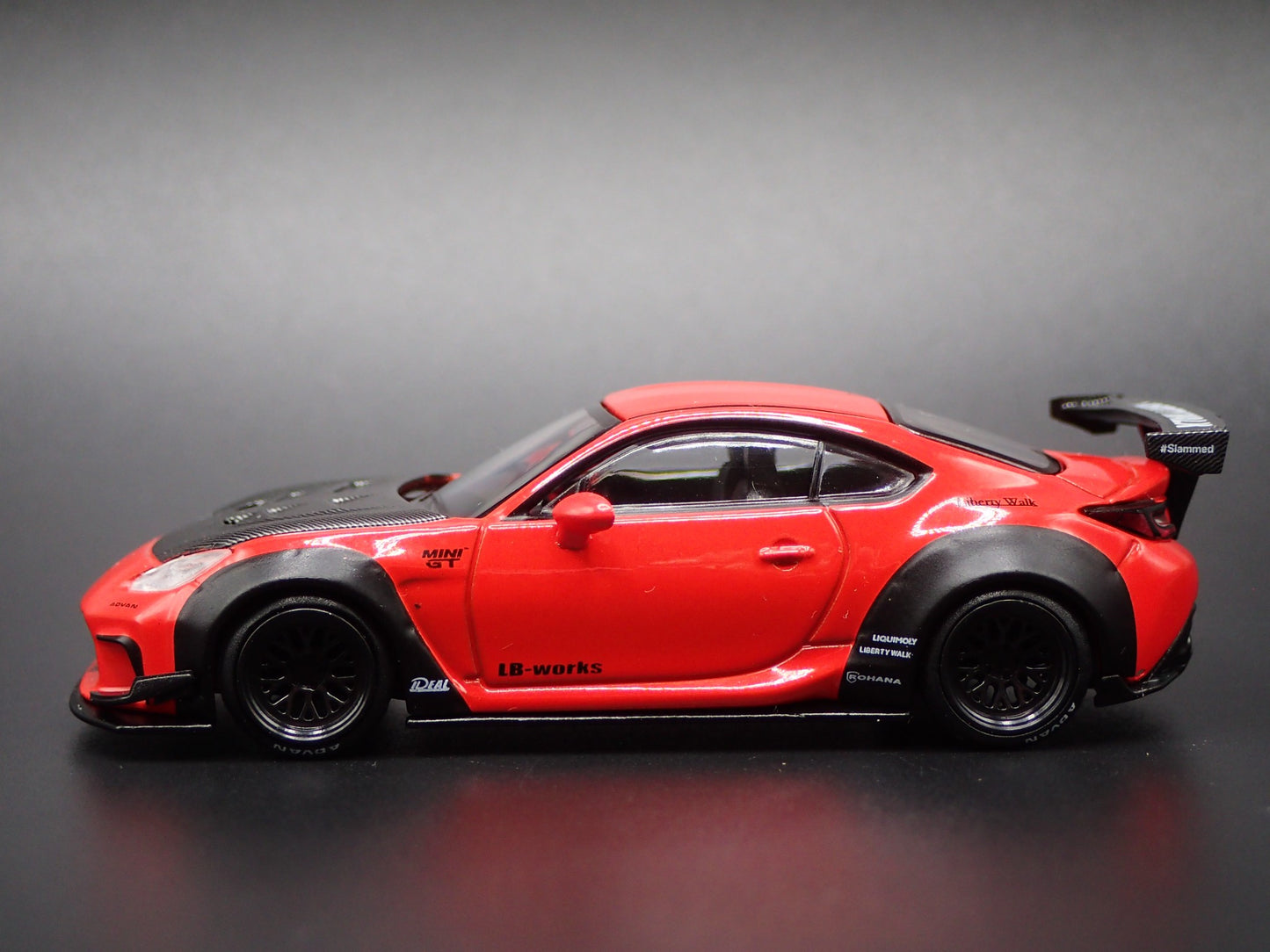 2021-2025 TOYOTA GR86 LB NATION 1/64 SCALE COLLECTIBLE DIORAMA DIECAST MODEL CAR