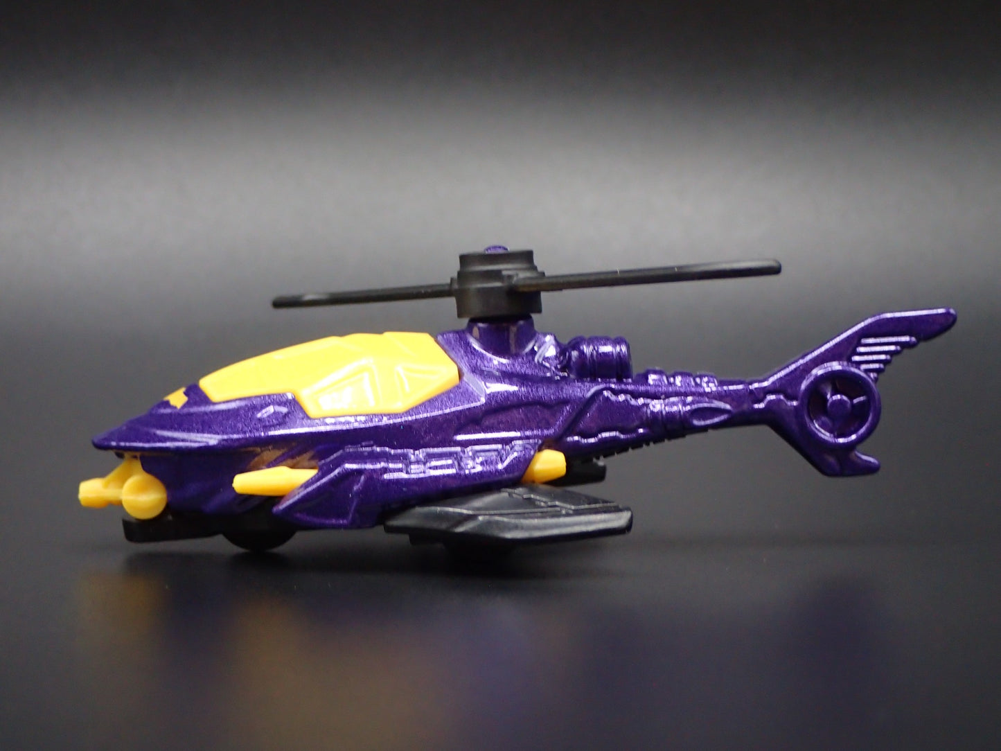 BATMAN BATCOPTER MOBILE RARE 1:64 SCALE COLLECTIBLE DIORAMA DIECAST MODEL CAR