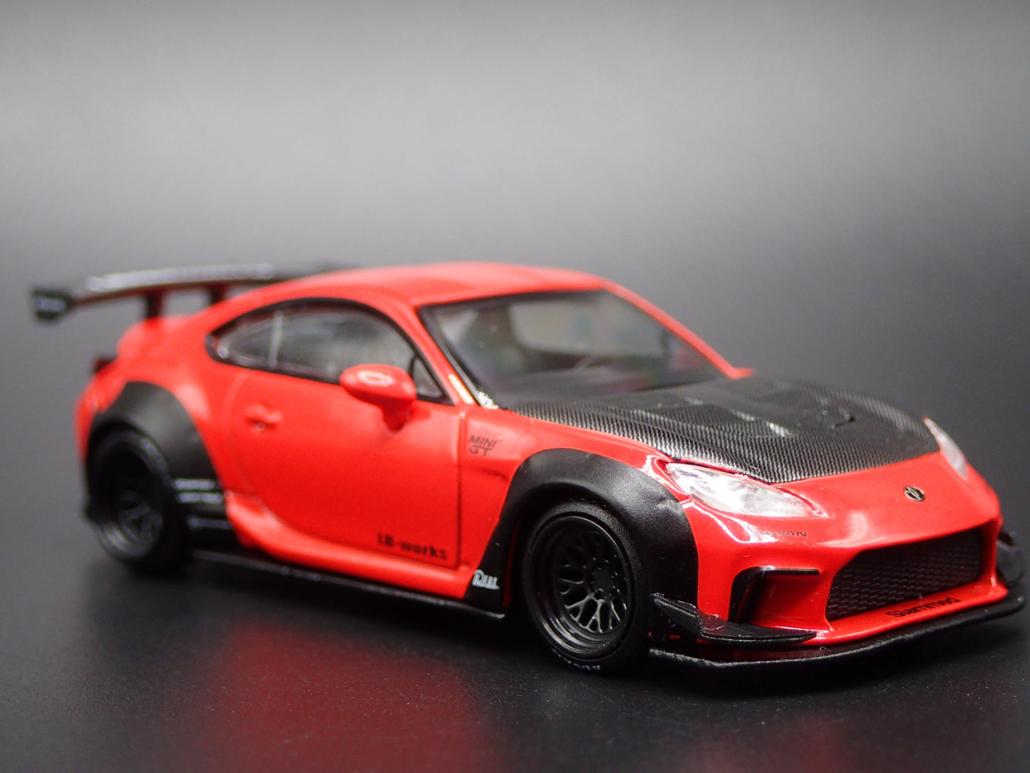 2021-2025 TOYOTA GR86 LB NATION 1/64 SCALE COLLECTIBLE DIORAMA DIECAST MODEL CAR