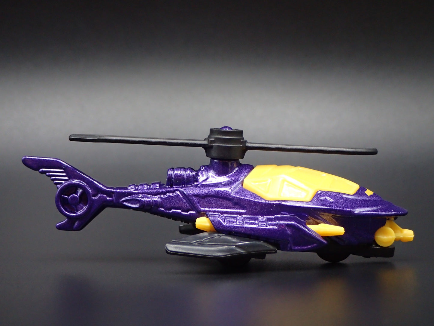 BATMAN BATCOPTER MOBILE RARE 1:64 SCALE COLLECTIBLE DIORAMA DIECAST MODEL CAR