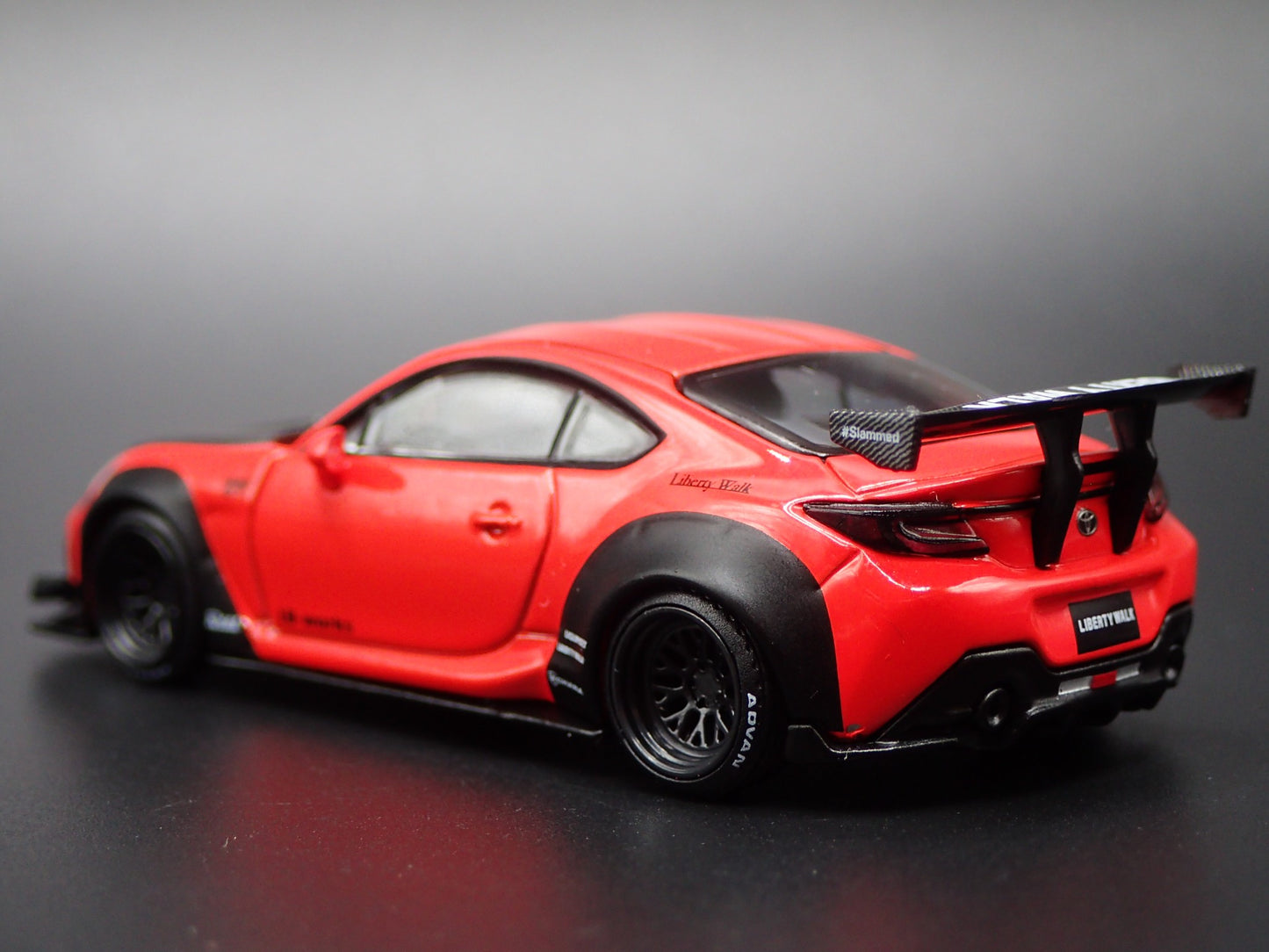 2021-2025 TOYOTA GR86 LB NATION 1/64 SCALE COLLECTIBLE DIORAMA DIECAST MODEL CAR