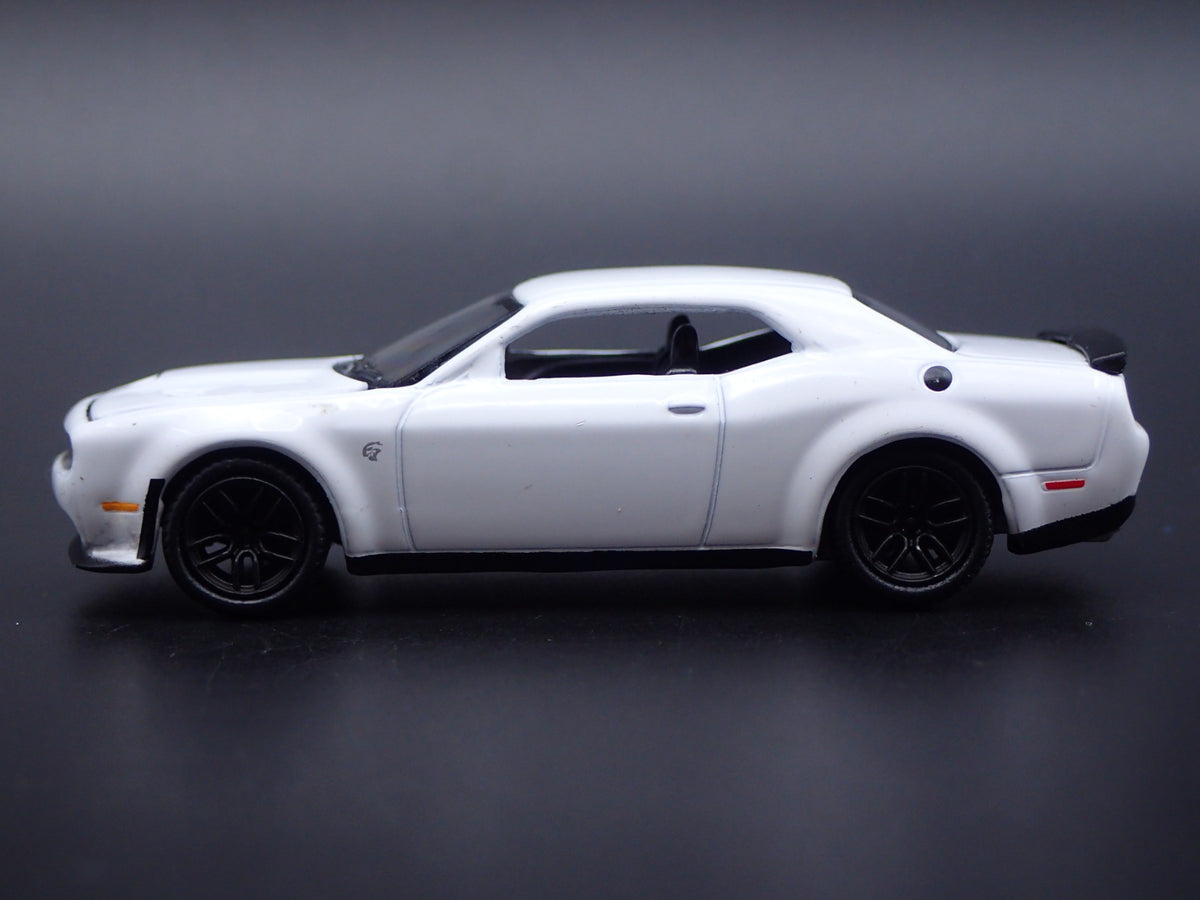 2018 18 DODGE CHALLENGER SRT HELLCAT RARE 1/64 SCALE DIORAMA DIECAST MODEL CAR-Burning Rubber Toy Company