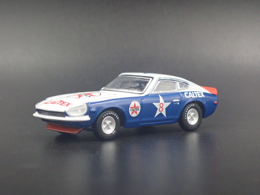 1970-1973 DATSUN 240Z CALTEX 1:64 SCALE COLLECTIBLE DIORAMA DIECAST MODEL CAR