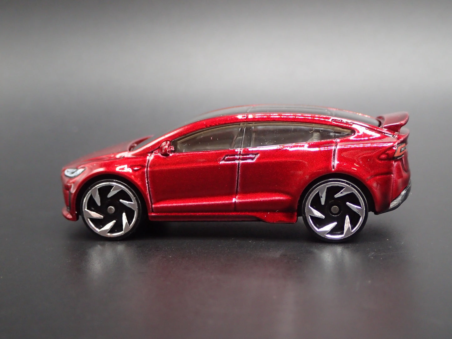 2016-2025 TESLA MODEL X SUV RED 1:64 SCALE COLLECTIBLE DIORAMA DIECAST MODEL CAR