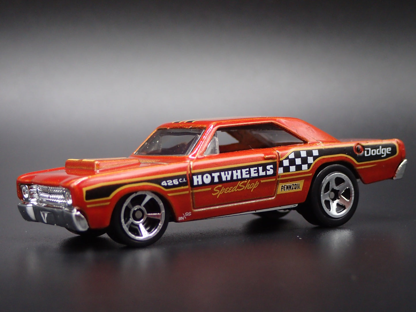 1968 68 DODGE DART NHRA DRAG HOT WHEELS 164 SCALE DIORAMA DIECAST MODEL CAR