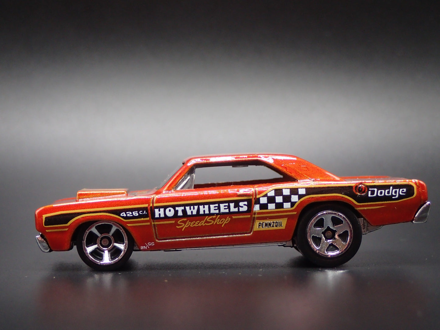 1968 68 DODGE DART NHRA DRAG HOT WHEELS 164 SCALE DIORAMA DIECAST MODEL CAR