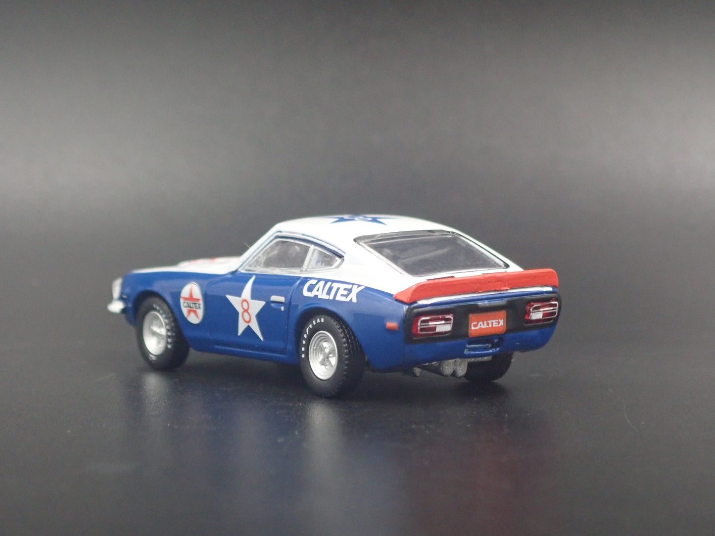 1970-1973 DATSUN 240Z CALTEX 1:64 SCALE COLLECTIBLE DIORAMA DIECAST MODEL CAR