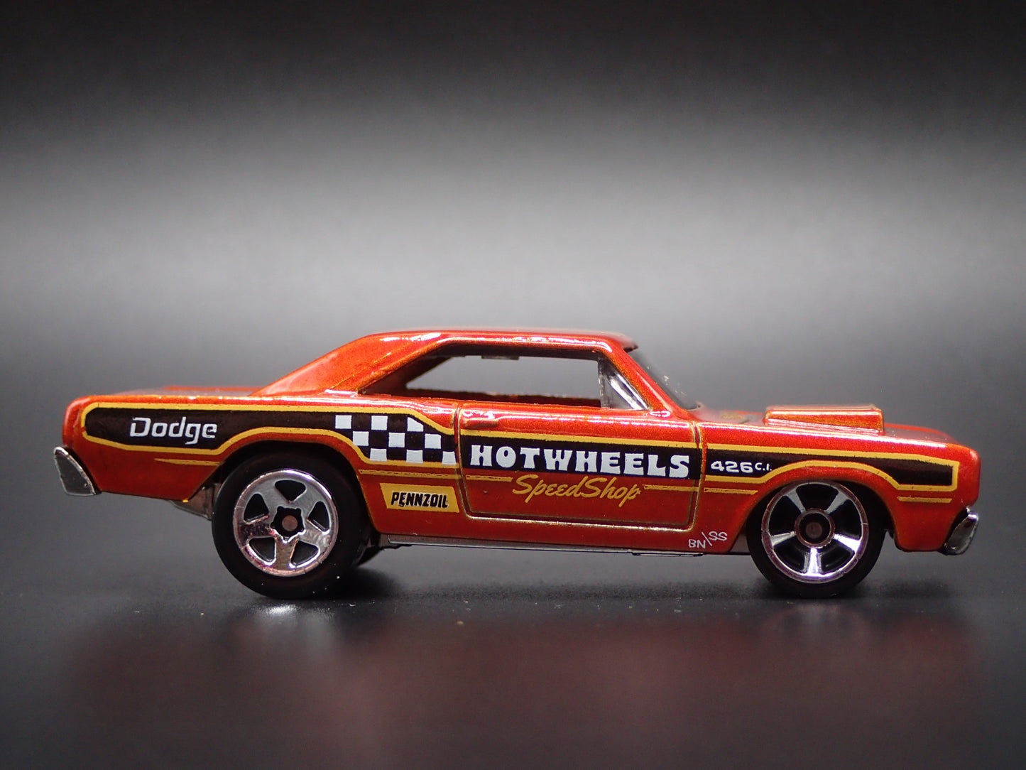 1968 68 DODGE DART NHRA DRAG HOT WHEELS 164 SCALE DIORAMA DIECAST MODEL CAR