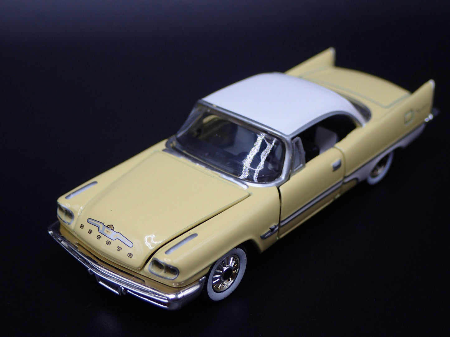 1957 57 DESOTO FIREFLITE YELLOW 1:64 SCALE COLLECTIBLE DIORAMA DIECAST MODEL CAR