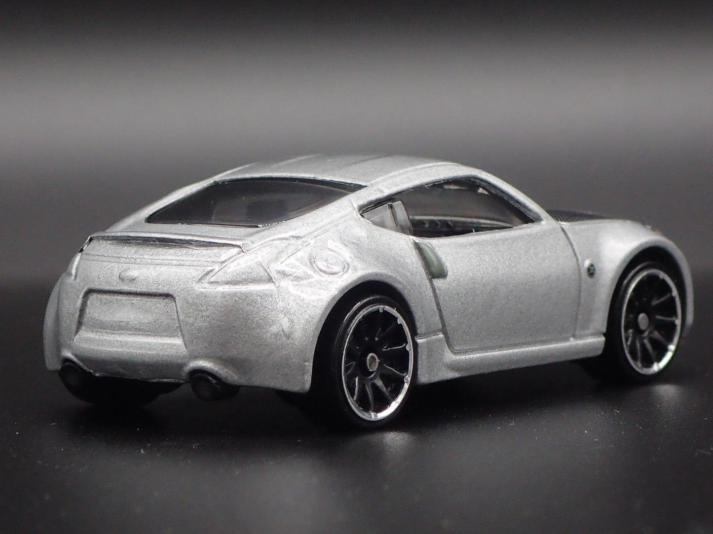 2009-2020 NISSAN 370Z SILVER 1:64 SCALE COLLECTIBLE DIORAMA DIECAST MODEL CAR