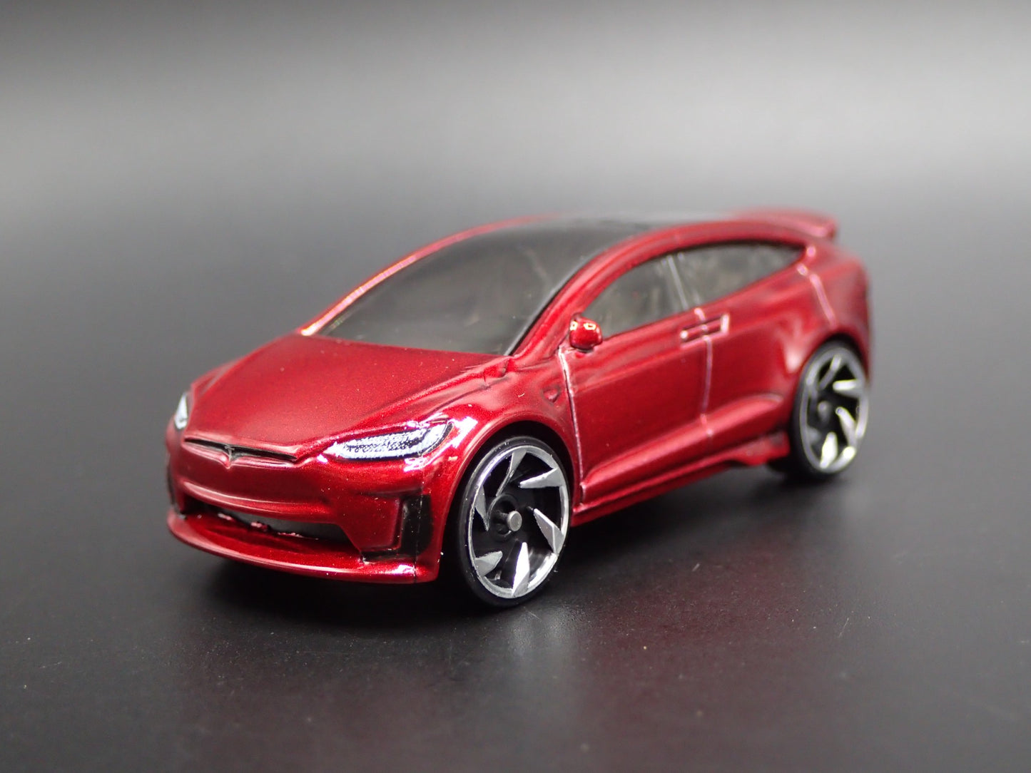 2016-2025 TESLA MODEL X SUV RED 1:64 SCALE COLLECTIBLE DIORAMA DIECAST MODEL CAR