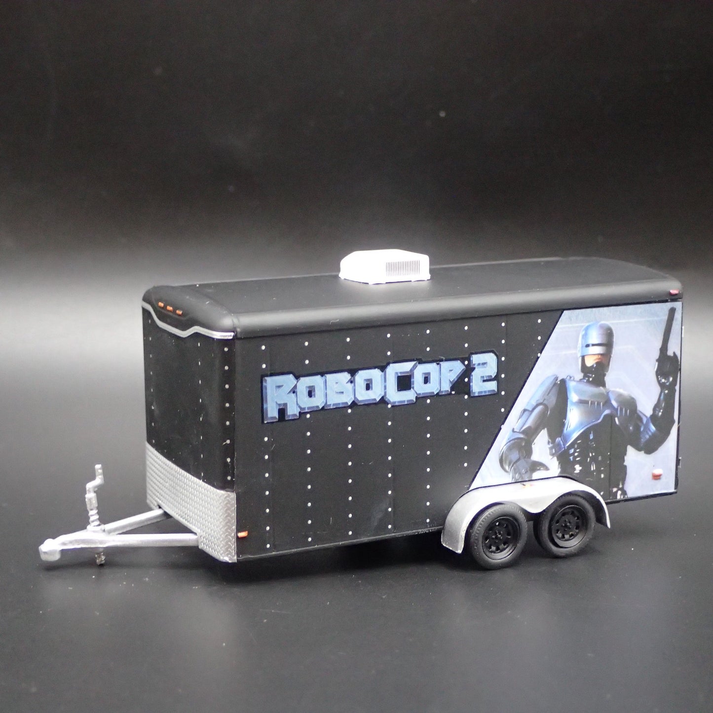 ROBOCOP 2 ENCLOSED CAR TOY HAULER TRAILER OPENING DOOR 1:64 SCALE DIORAMA MODEL