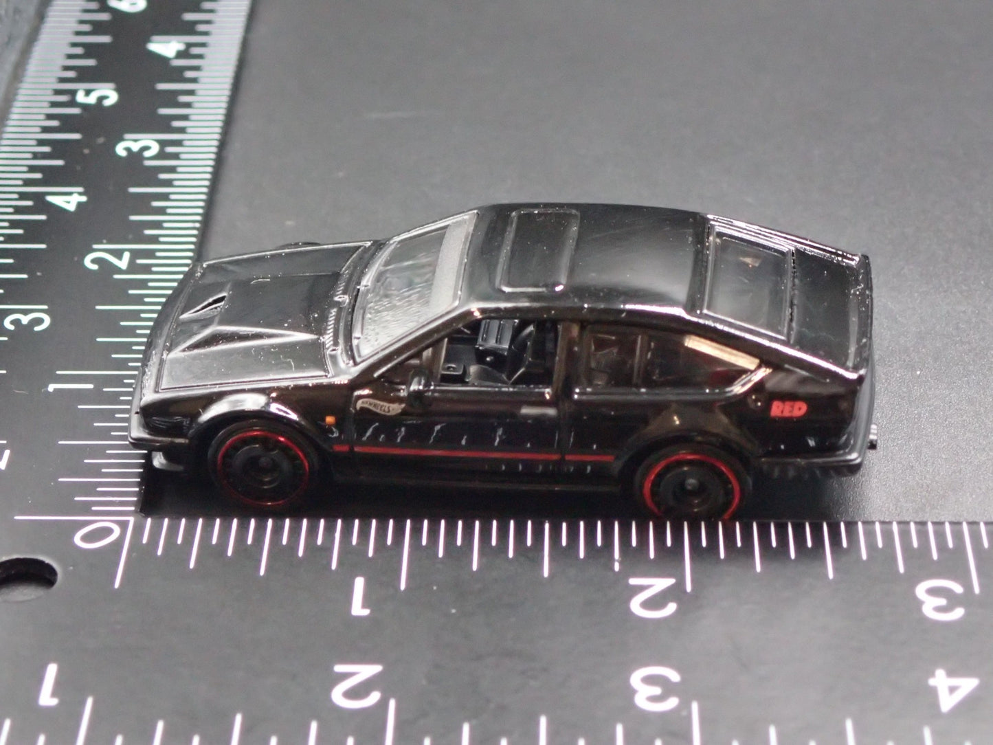 1981-1987 ALFA ROMEO GTV6 3.0 BLACK 1:64 SCALE COLLECTIBLE DIECAST MODEL CAR