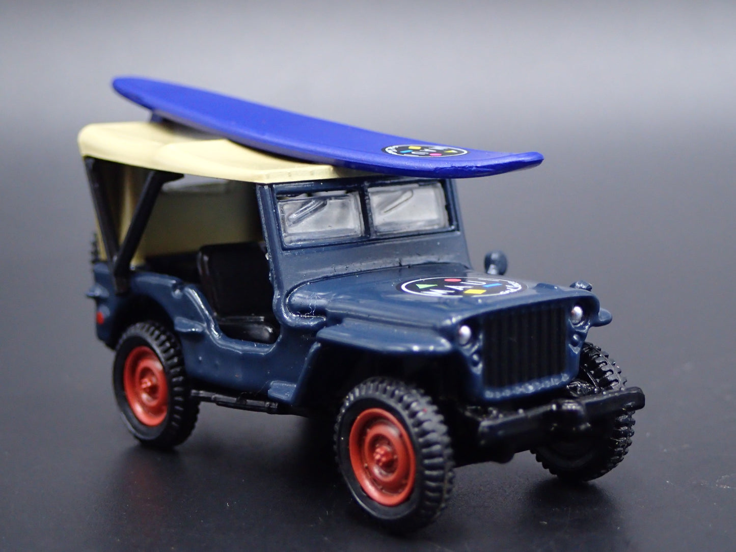 1944 44 JEEP MB WILLYS USA MAUI & SONS RARE 1:64 SCALE DIORAMA DIECAST MODEL CAR