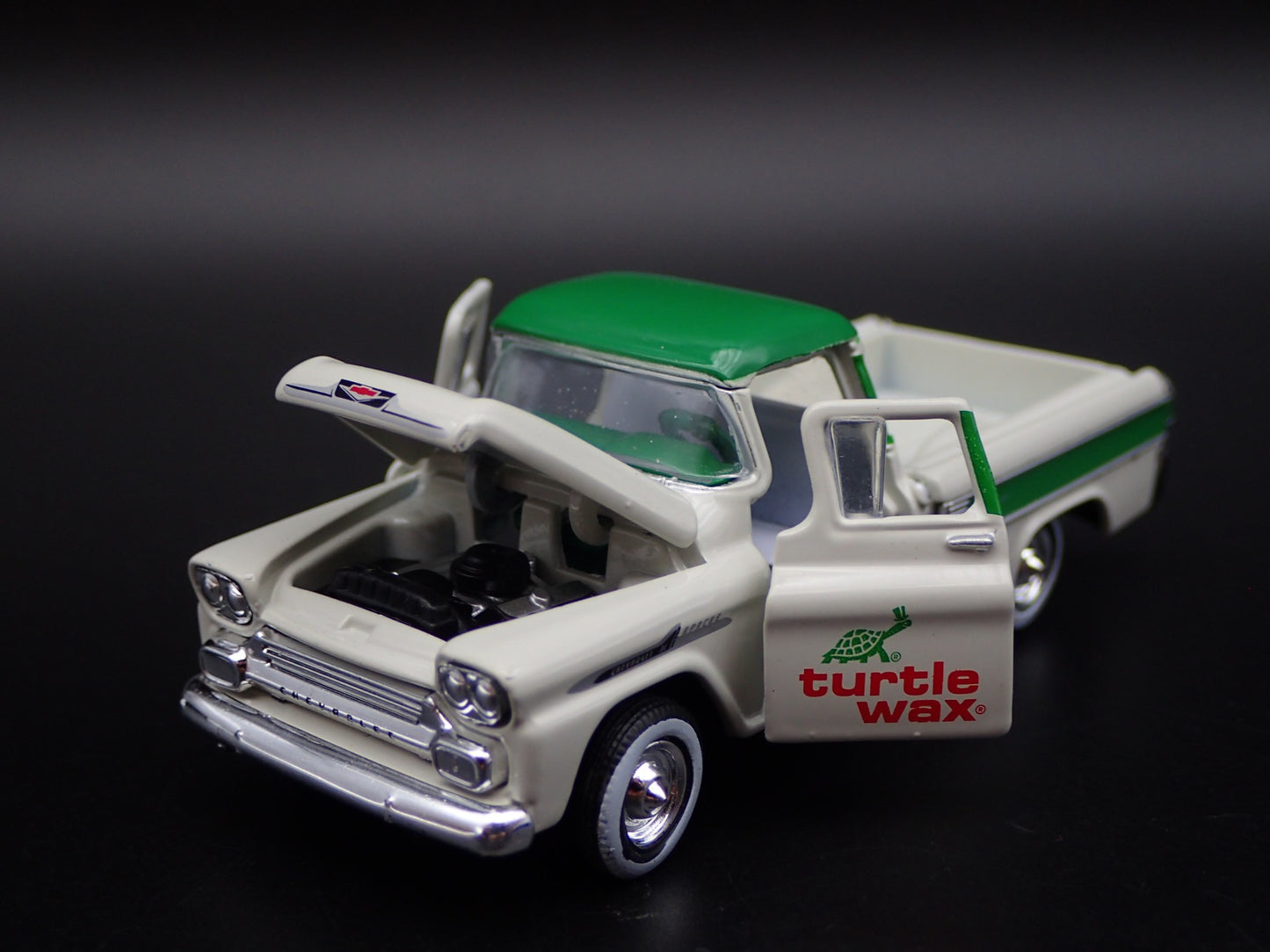 1958 58 CHEVY CHEVROLET APACHE CAMEO PICKUP TRUCK  1:64 SCALE DIECAST MODEL CAR