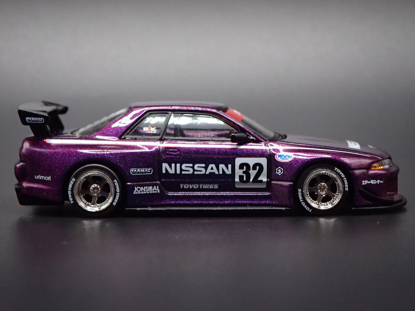 1989-1994 NISSAN SKYLINE GTR R32 JONSIBAL PURPLE 1:64 SCALE DIECAST MODEL CAR