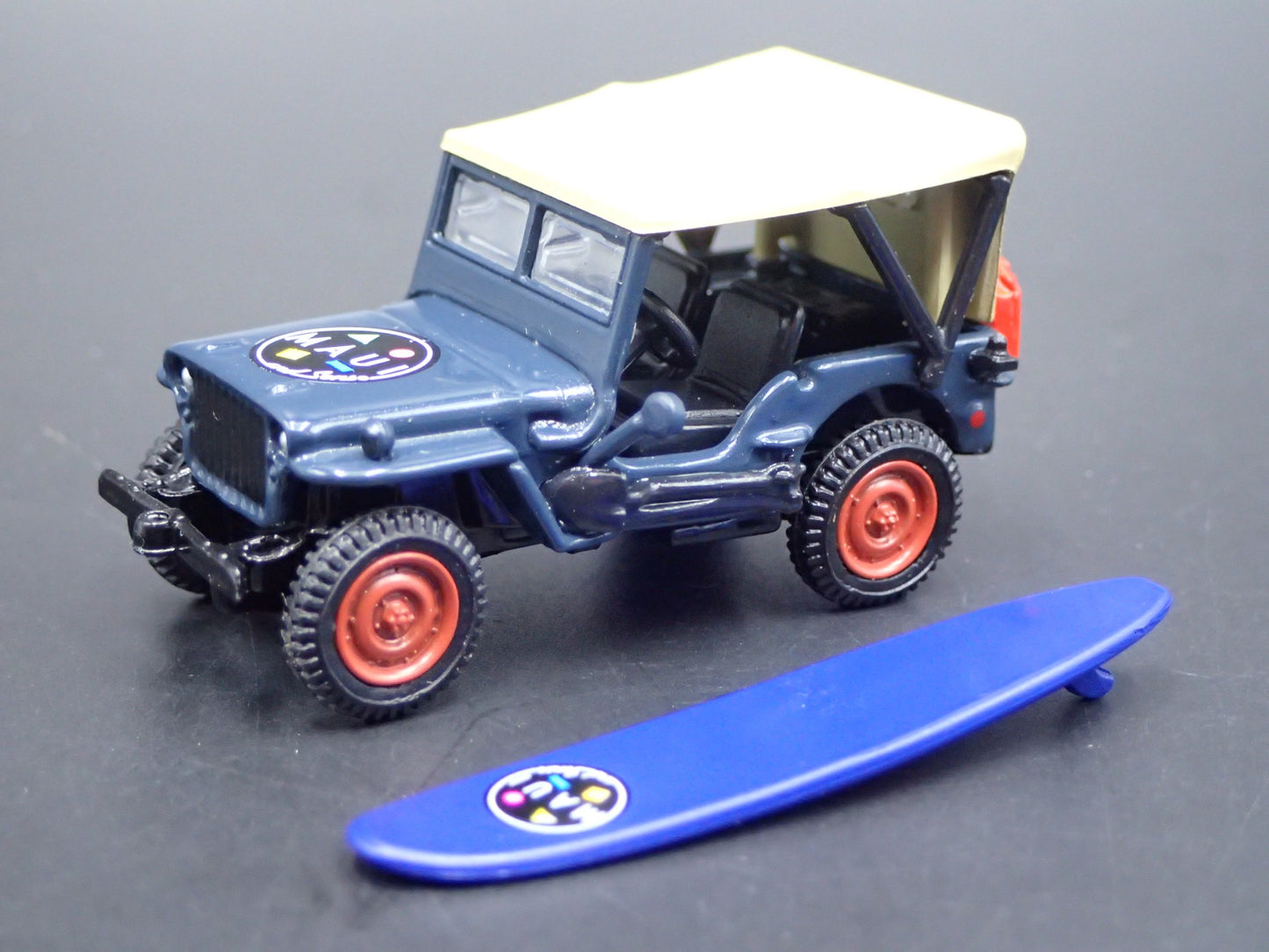 1944 44 JEEP MB WILLYS USA MAUI & SONS RARE 1:64 SCALE DIORAMA DIECAST MODEL CAR