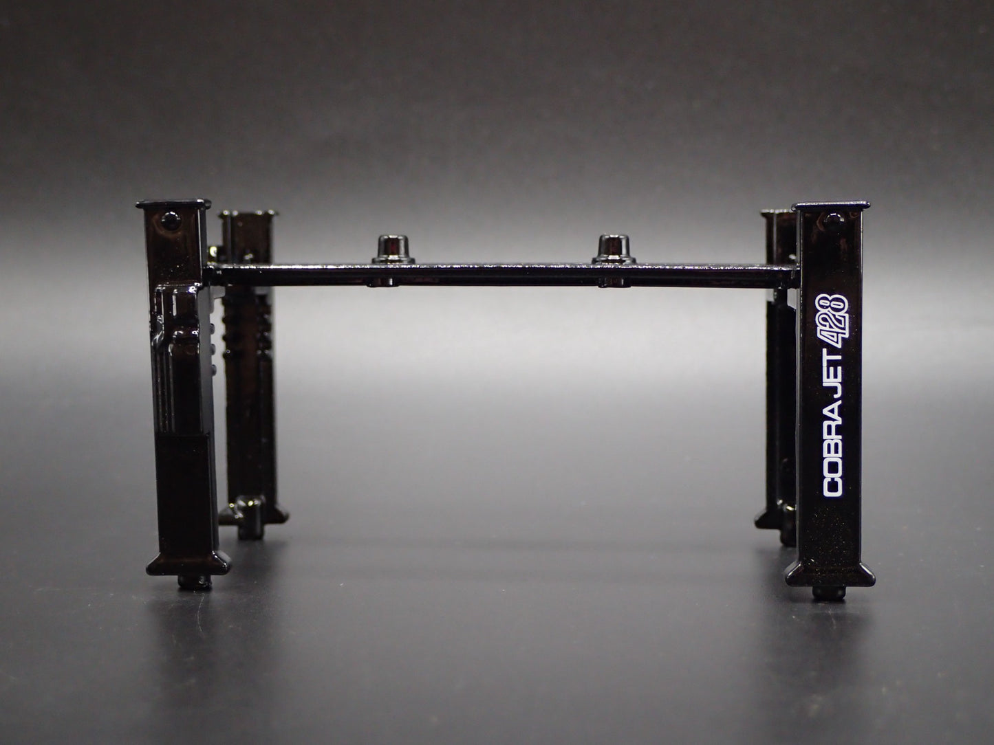 COBRA JET 428 1:64 SCALE AUTO SHOP MECHANIC GARAGE 4 POST CAR LIFT DIECAST MODEL