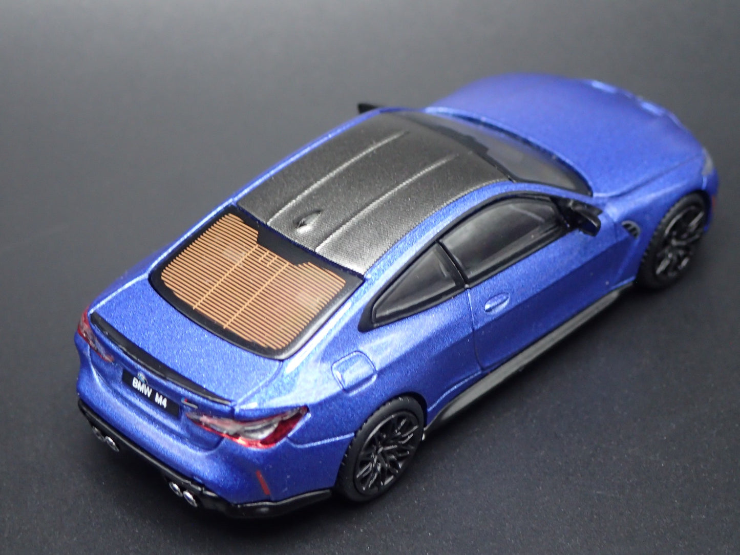 2020-2025 BMW M4 M PERFORMANCE G82 BLUE 1:64 SCALE DIORAMA DIECAST MODEL CAR