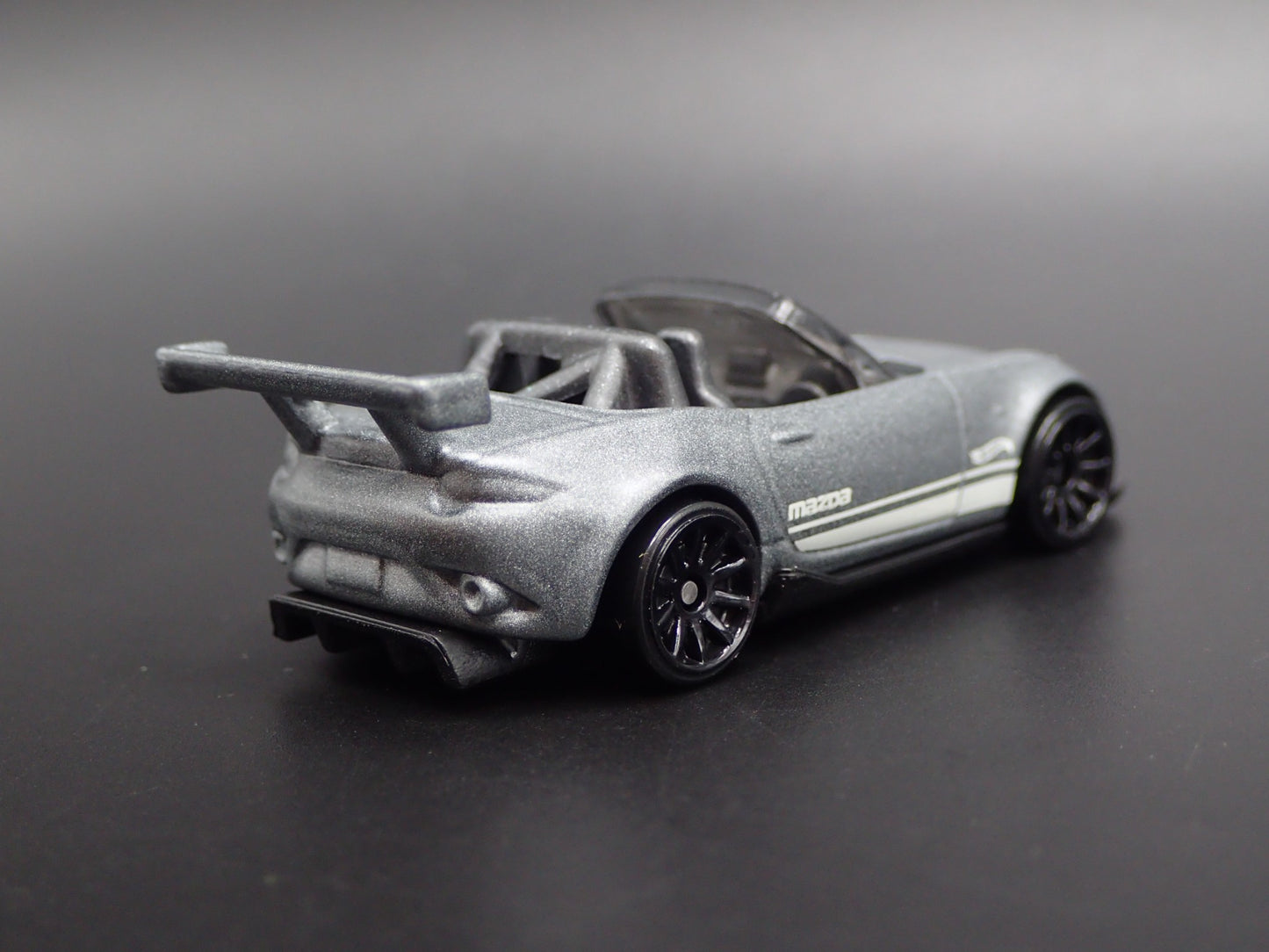 2015-2025 MAZDA MX5 MIATA CONVERTIBLE ND 1:64 SCALE DIORAMA DIECAST MODEL CAR