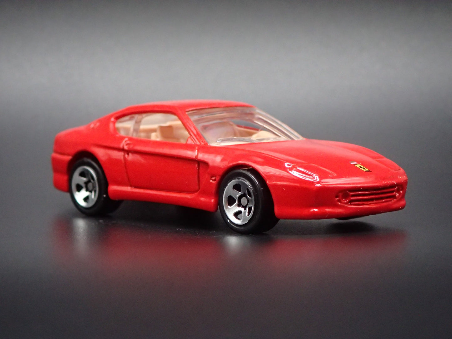 1998-2003 FERRARI 456M RED 1:64 SCALE COLLECTIBLE DIORAMA DIECAST MODEL CAR