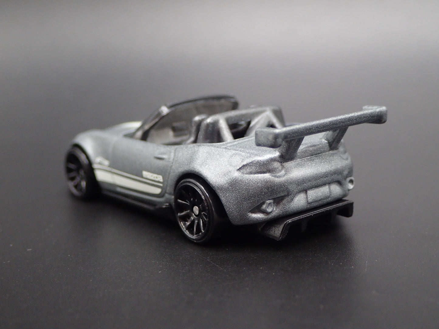 2015-2025 MAZDA MX5 MIATA CONVERTIBLE ND 1:64 SCALE DIORAMA DIECAST MODEL CAR