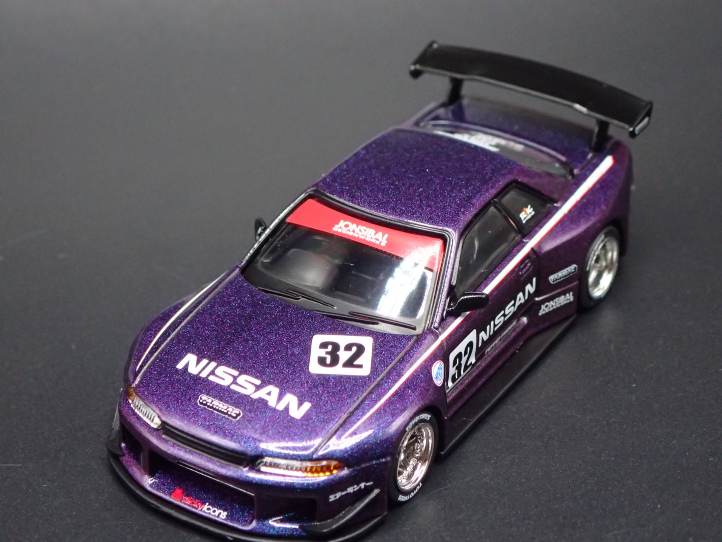 1989-1994 NISSAN SKYLINE GTR R32 JONSIBAL PURPLE 1:64 SCALE DIECAST MODEL CAR