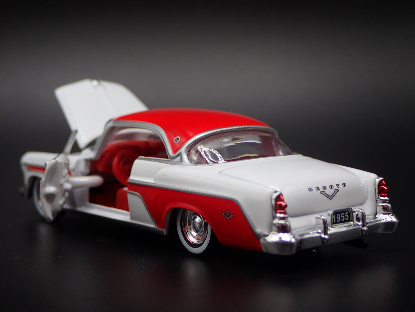 1955 55 DESOTO FIREFLITE WHITE 1/64 SCALE COLLECTIBLE DIORAMA DIECAST MODEL CAR
