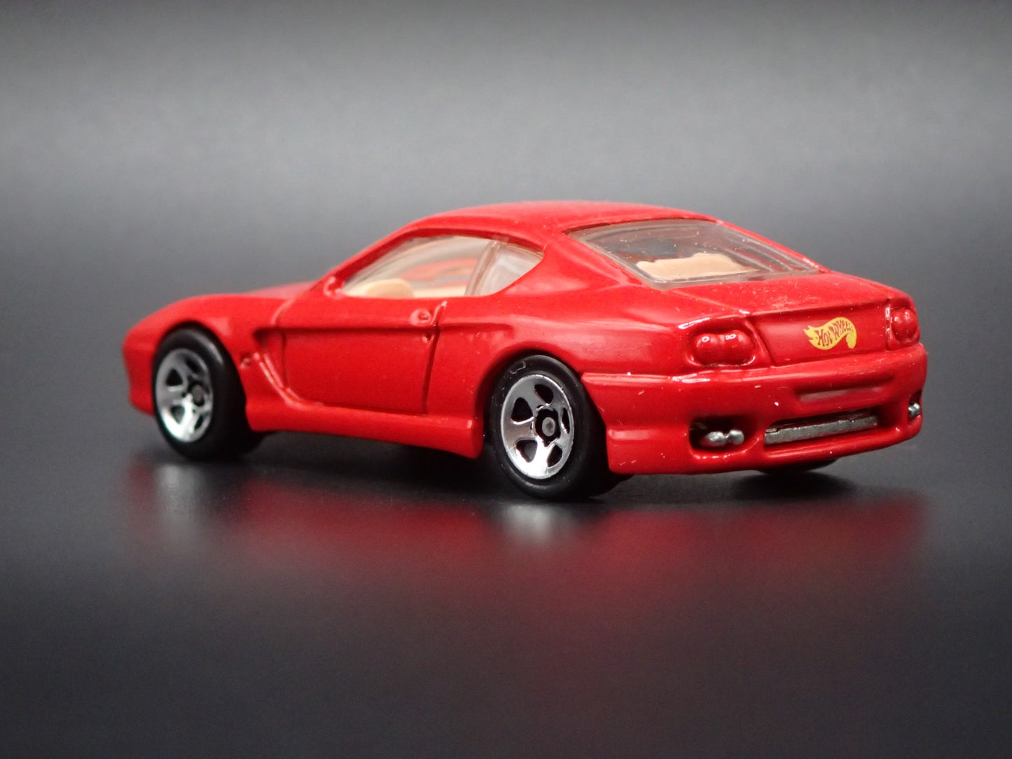 1998-2003 FERRARI 456M RED 1:64 SCALE COLLECTIBLE DIORAMA DIECAST MODEL CAR
