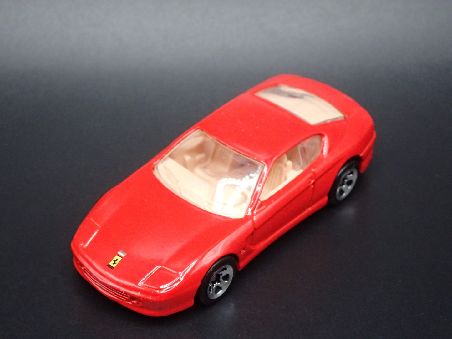 1998-2003 FERRARI 456M RED 1:64 SCALE COLLECTIBLE DIORAMA DIECAST MODEL CAR