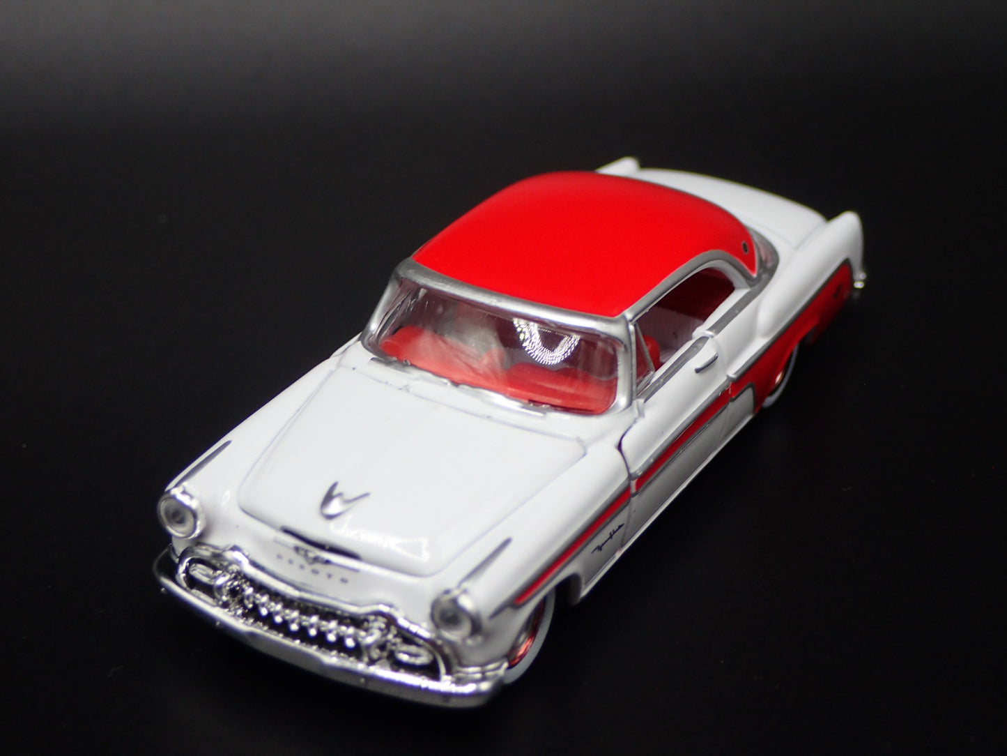 1955 55 DESOTO FIREFLITE WHITE 1/64 SCALE COLLECTIBLE DIORAMA DIECAST MODEL CAR