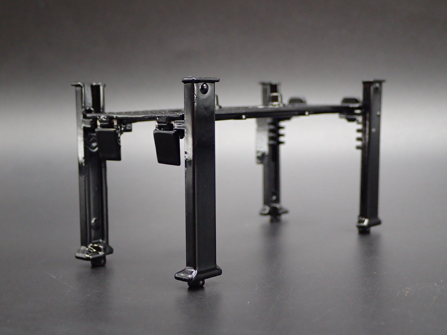 COBRA JET 428 1:64 SCALE AUTO SHOP MECHANIC GARAGE 4 POST CAR LIFT DIECAST MODEL