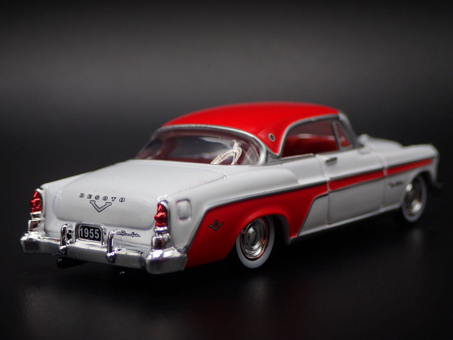 1955 55 DESOTO FIREFLITE WHITE 1/64 SCALE COLLECTIBLE DIORAMA DIECAST MODEL CAR