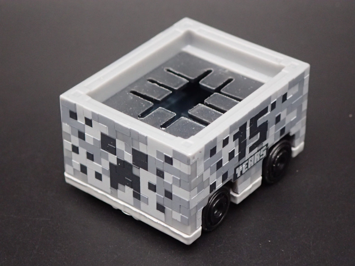 MINECRAFT MINECART SILVER 15 YR 1:64 SCALE COLLECTIBLE DIORAMA DIECAST MODEL CAR