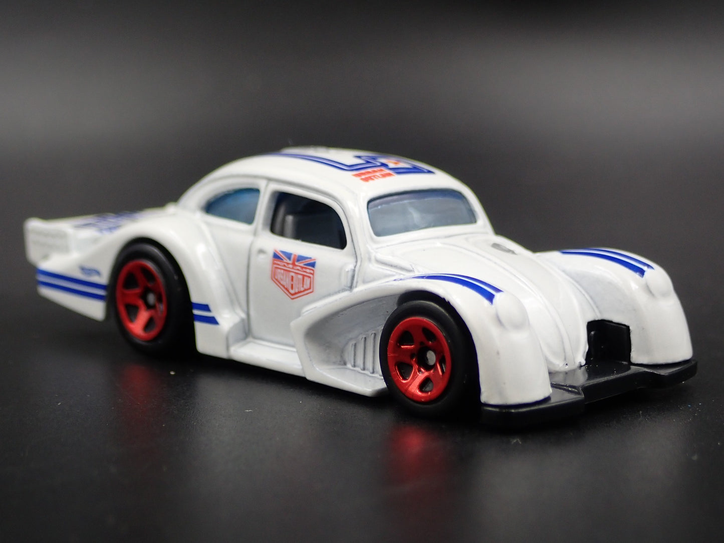 VW VOLKSWAGEN KAFER RACER BEETLE BUG URBAN OUTLAW 1:64 SCALE DIECAST MODEL CAR