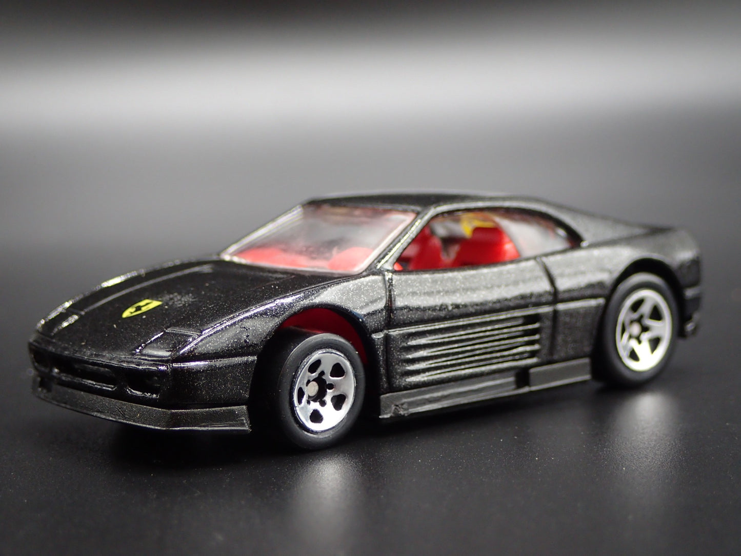 1989-1995 FERRARI 348 SUPER CAR 1:64 SCALE COLLECTIBLE DIORAMA DIECAST MODEL CAR
