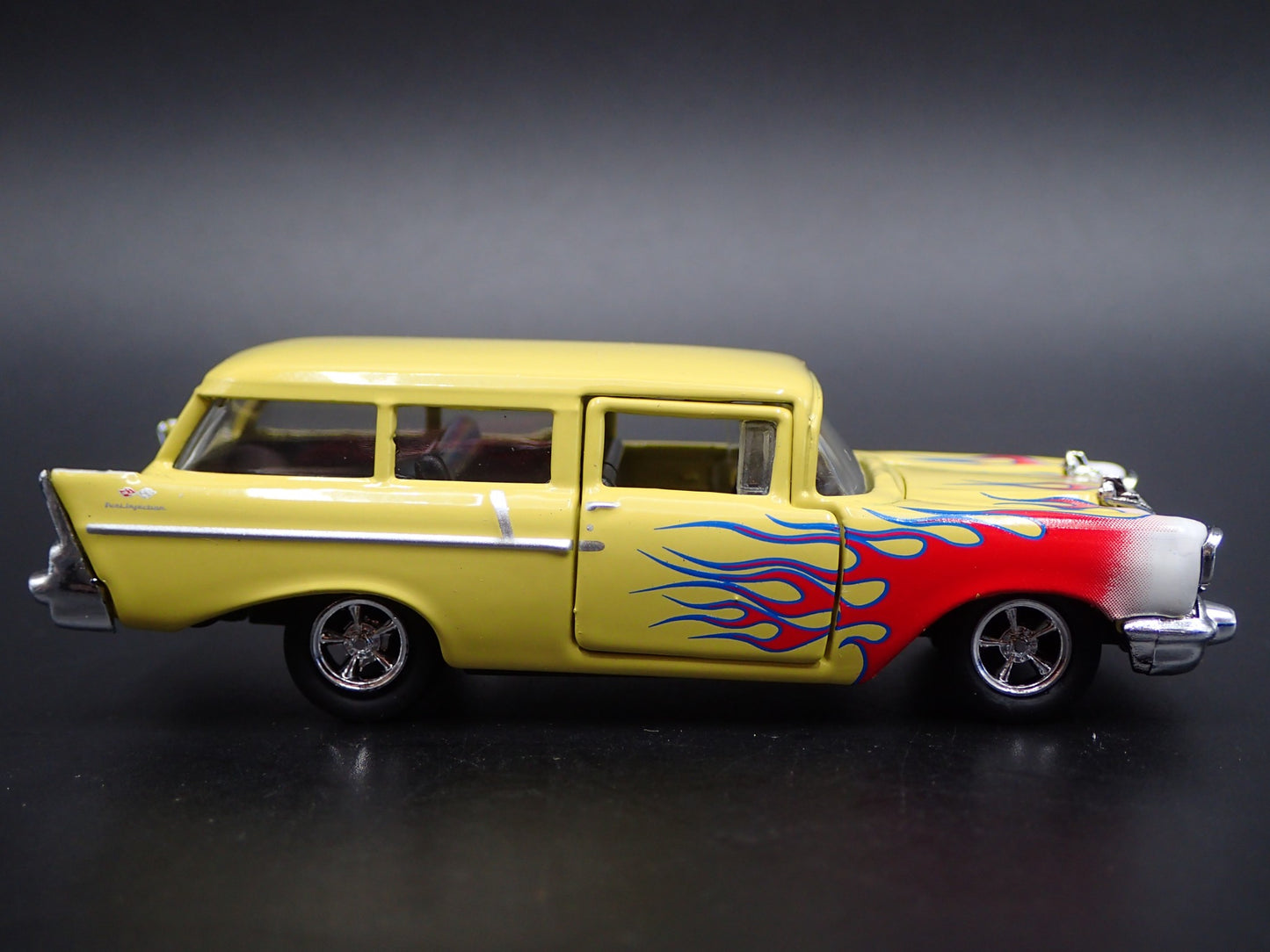 1957 57 CHEVY CHEVROLET 150 HANDYMAN STATION WAGON 1:64 SCALE DIECAST MODEL CAR
