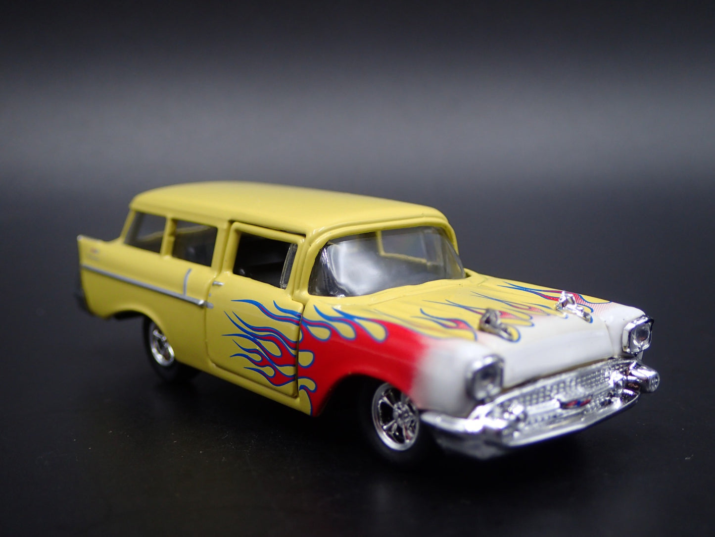 1957 57 CHEVY CHEVROLET 150 HANDYMAN STATION WAGON 1:64 SCALE DIECAST MODEL CAR