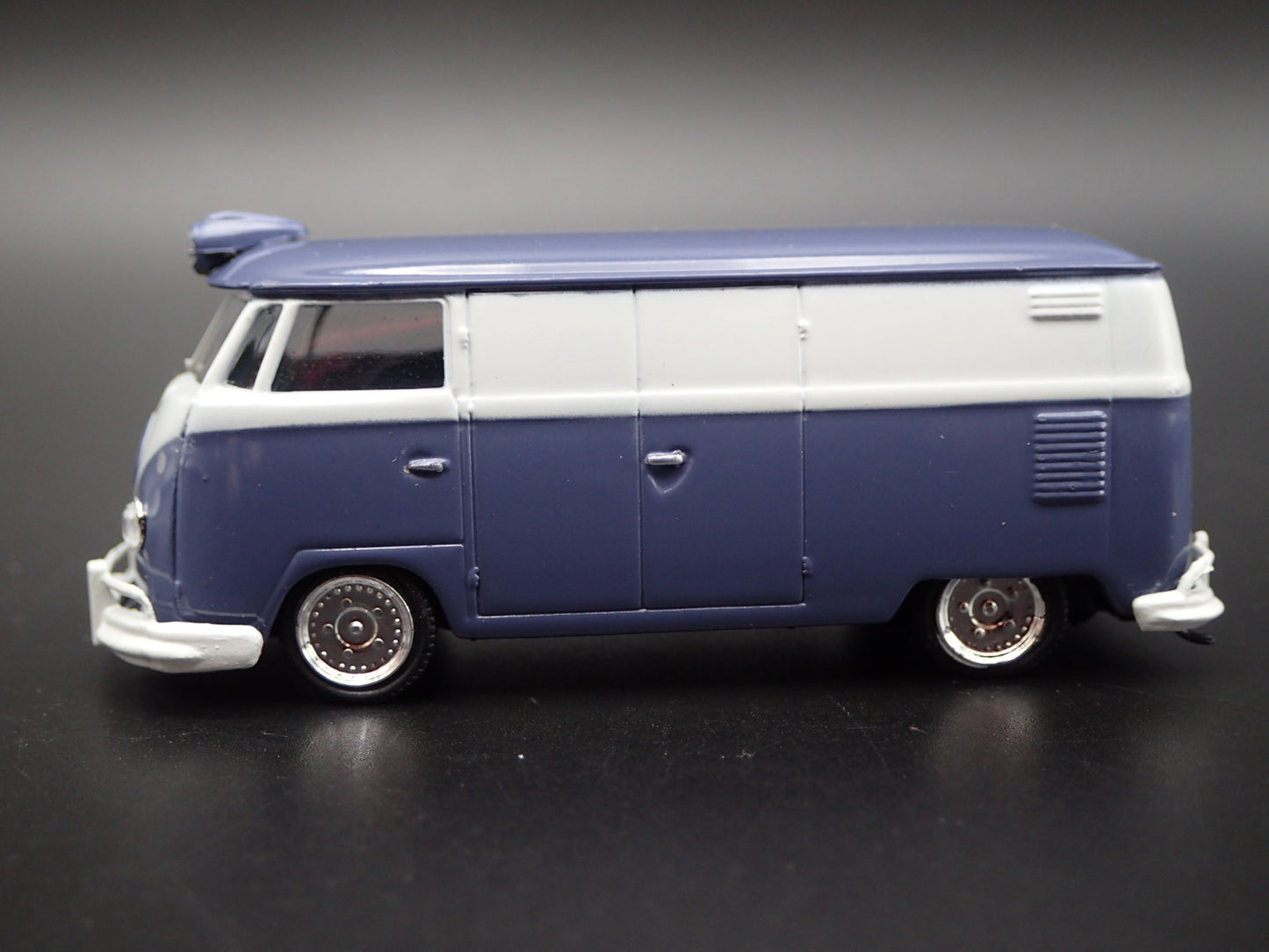 1950-1967 VW VOLKSWAGEN TYPE 2 T1 PANEL VAN 1:64 SCALE DIORAMA DIECAST MODEL CAR