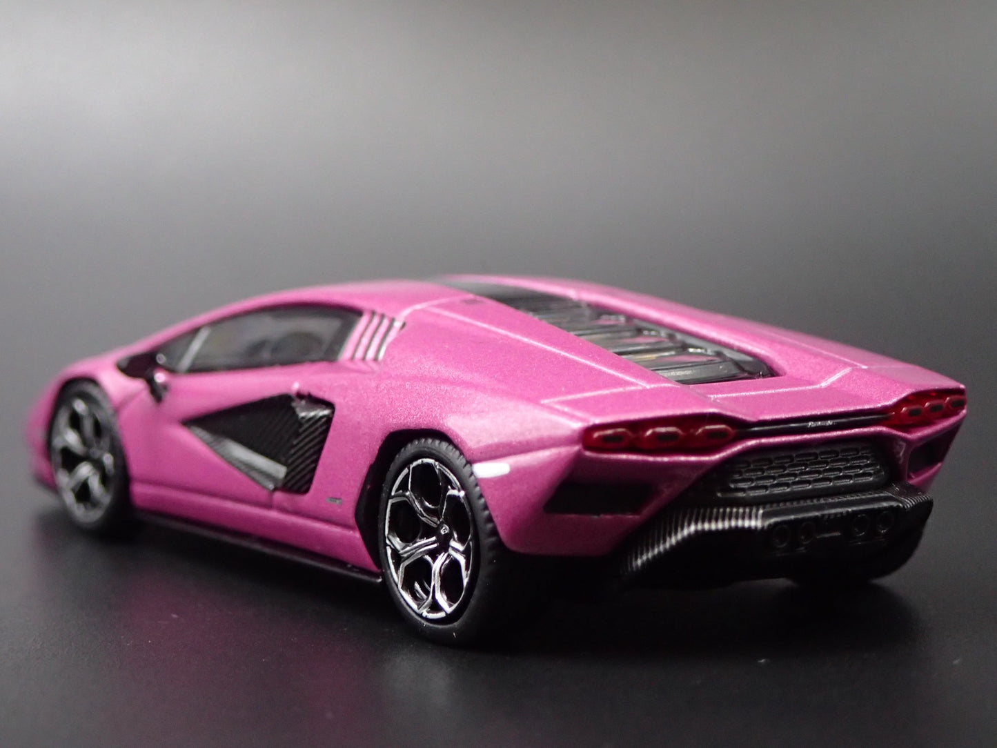 2021 21 LAMBORGHINI COUNTACH LPI 800-4 PURPLE 1:64 SCALE DIECAST MODEL CAR