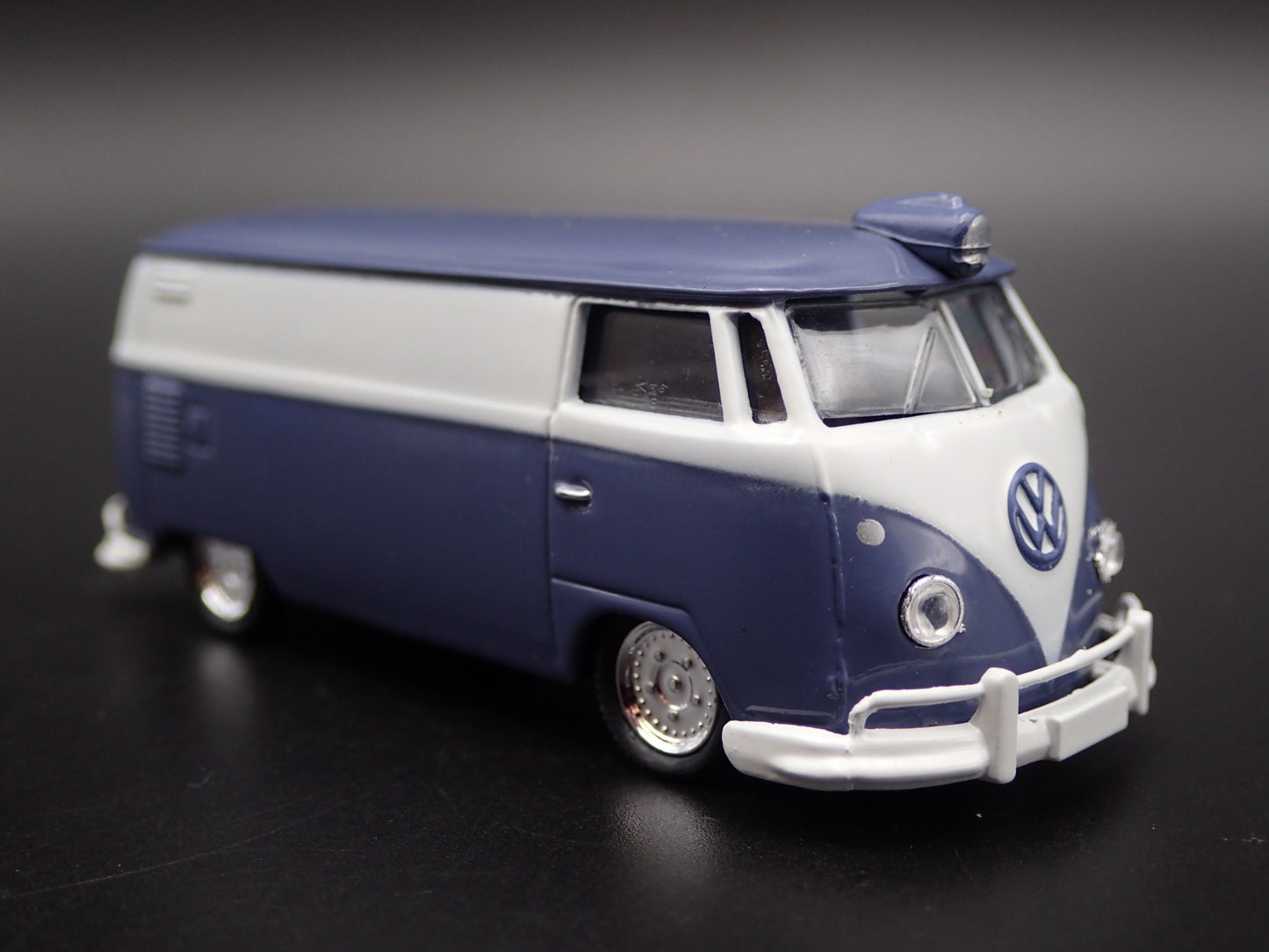1950-1967 VW VOLKSWAGEN TYPE 2 T1 PANEL VAN 1:64 SCALE DIORAMA DIECAST MODEL CAR