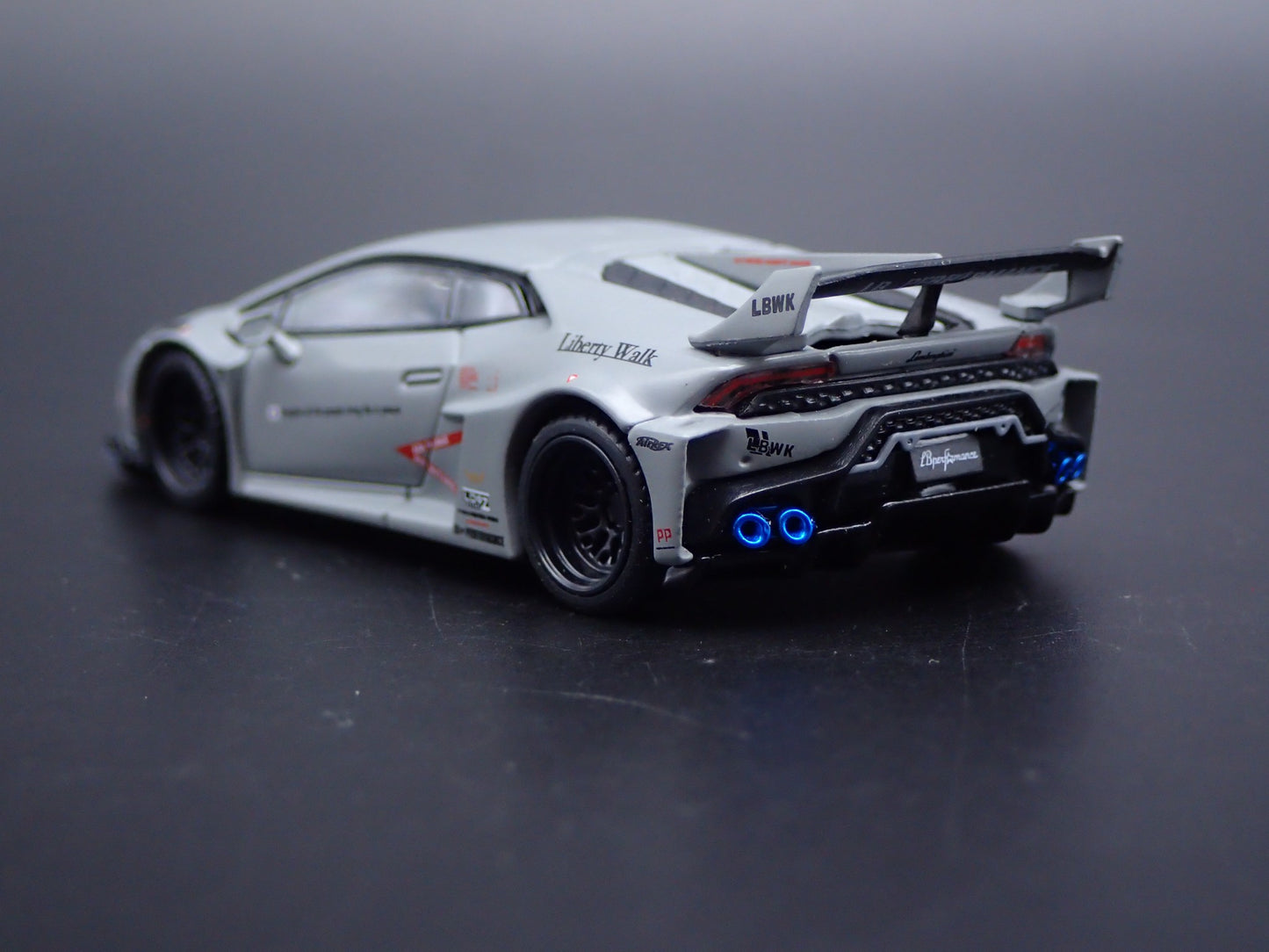 2019-2024 LAMBORGHINI HURACAN LIBERTY WORKS SUPER 1:64 SCALE DIECAST MODEL CAR