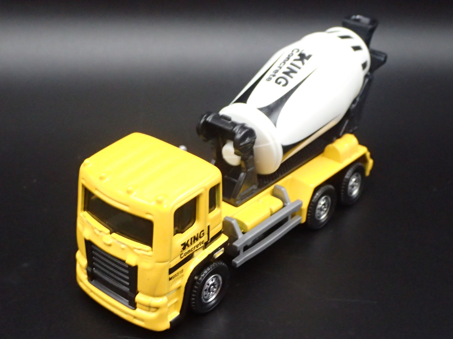 CEMENT MIXER CONSTRUCTION VEHICLE TRUCK 1:64 MB SCALE DIORAMA DIECAST MODEL CAR