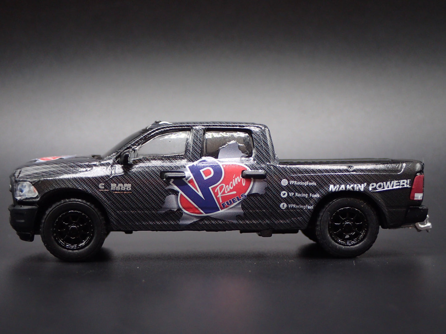 2018 18 RAM 2500 PICKUP TRUCK W/ HITCH VP RACING 1:64 SCALE DIECAST MODEL CAR