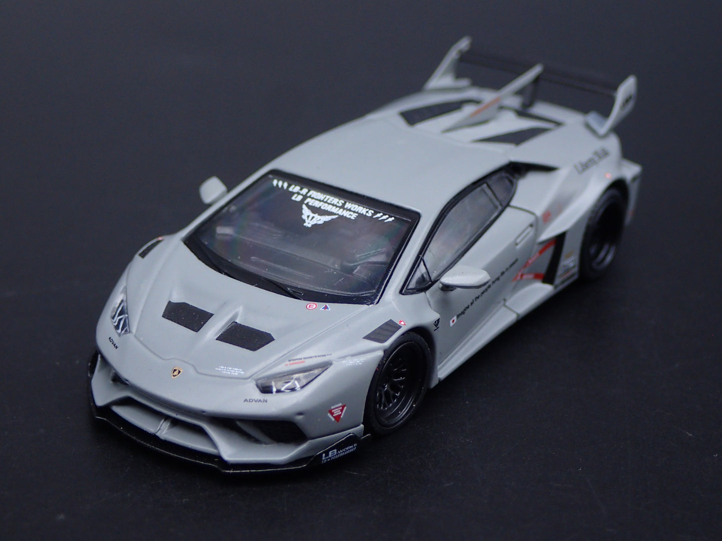 2019-2024 LAMBORGHINI HURACAN LIBERTY WORKS SUPER 1:64 SCALE DIECAST MODEL CAR